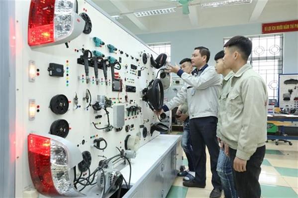 Bộ Lao động – Thương binh và Xã hội đề xuất bổ sung quy định về chế độ ưu tiên trong tuyển dụng, trả lương và sắp xếp việc làm đối với những người lao động đã được cấp chứng chỉ kỹ năng nghề quốc gia Bộ Lao động – Thương binh và Xã hội đề xuất bổ sung quy định về chế độ ưu tiên trong tuyển dụng, trả lương và sắp xếp việc làm đối với những người lao động đã được cấp chứng chỉ kỹ năng nghề quốc gia